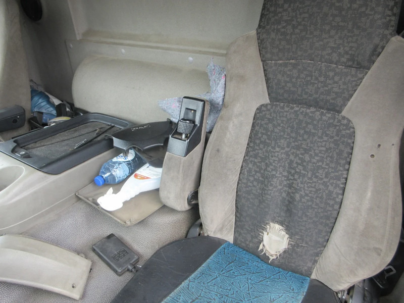 Cabine e interior por Camião DAF DAF CF 75 DAGCABINE MODEL EURO 5: foto 14 Cabine e interior por Camião DAF DAF CF 75 DAGCABINE MODEL EURO 5: foto 14