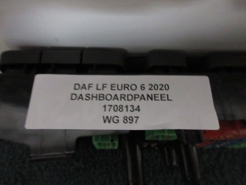 DAF LF 1708134 DASHBOARDPANEEL EURO 6 - Painel de instrumentos por Camião: foto 2 DAF LF 1708134 DASHBOARDPANEEL EURO 6 - Painel de instrumentos por Camião: foto 2