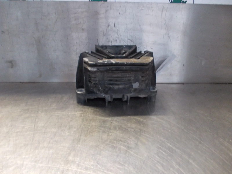 MAN TGX 81.96210-0674 MOTORSTEUN ACHTER EURO 6 - Motor e peças por Camião: foto 3 MAN TGX 81.96210-0674 MOTORSTEUN ACHTER EURO 6 - Motor e peças por Camião: foto 3