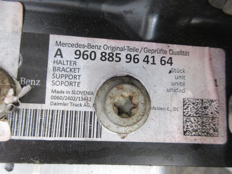 Estrutura/ Châssis por Camião Mercedes-Benz A 960 310 23 22 ONDERRIJBEVEILIGING MERCEDES 1845 EURO 6: foto 13