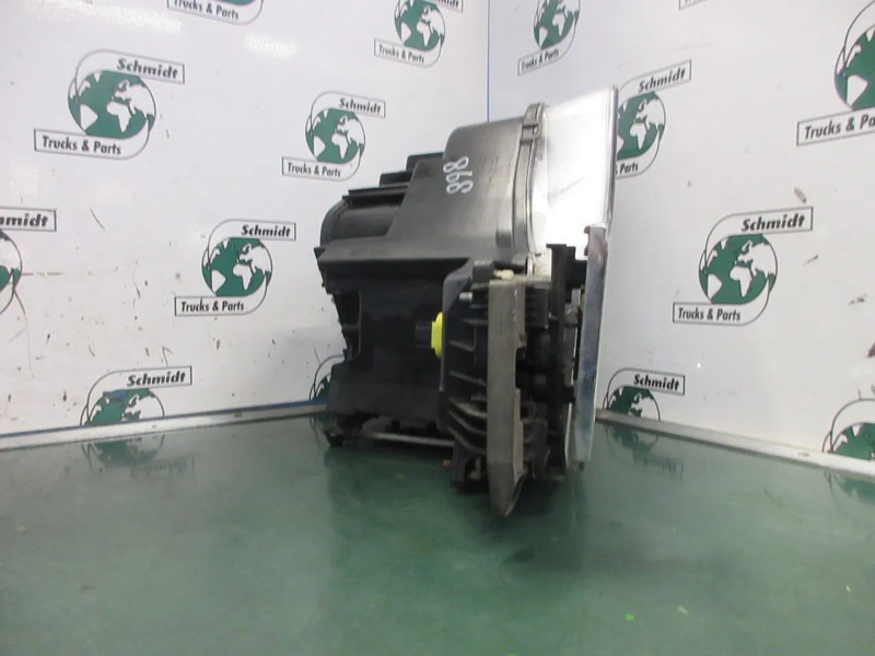 Mercedes-Benz A 960 820 02 39 KOPLAMP MERCEDES 1845 MP4 EURO 6 LINKS - Farol dianteira por Camião: foto 2 Mercedes-Benz A 960 820 02 39 KOPLAMP MERCEDES 1845 MP4 EURO 6 LINKS - Farol dianteira por Camião: foto 2