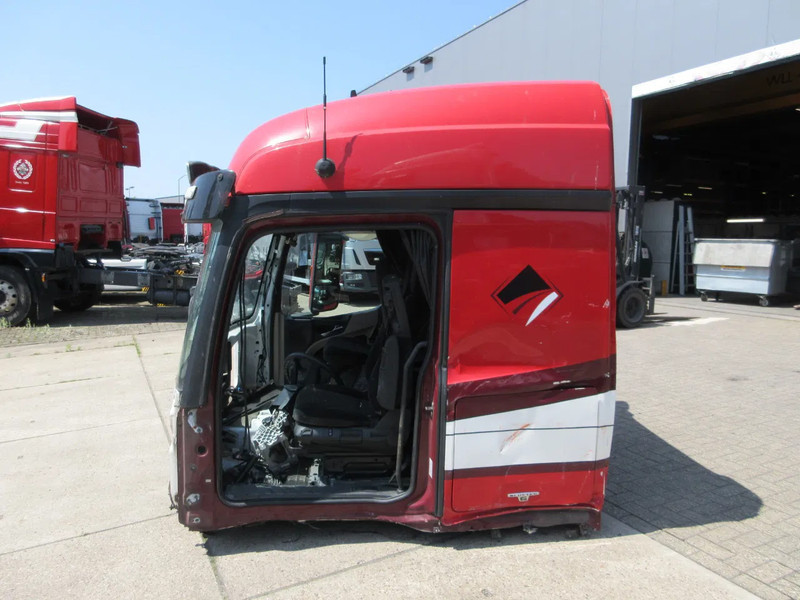 Mercedes-Benz MERCEDES BENZ 1840 ACTROS CABINE VOOR ONDERDEEL DONOR EURO 6 - Cabine e interior por Camião: foto 3 Mercedes-Benz MERCEDES BENZ 1840 ACTROS CABINE VOOR ONDERDEEL DONOR EURO 6 - Cabine e interior por Camião: foto 3