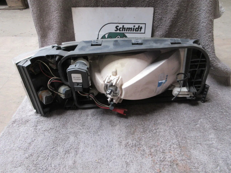 Scania 1732509 KOPLAMP SCANIA R420 EURO 5 LINKS - Farol dianteira por Camião: foto 3 Scania 1732509 KOPLAMP SCANIA R420 EURO 5 LINKS - Farol dianteira por Camião: foto 3