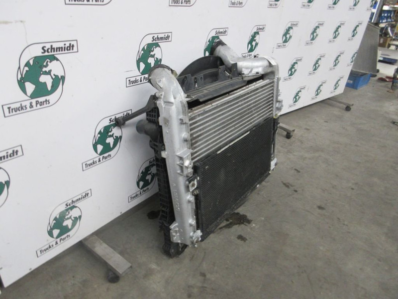 Scania 1769999/1847233/ RADIATEUR INTERCOOLER SCANIA P270 EURO 5 - Radiador por Camião: foto 2 Scania 1769999/1847233/ RADIATEUR INTERCOOLER SCANIA P270 EURO 5 - Radiador por Camião: foto 2