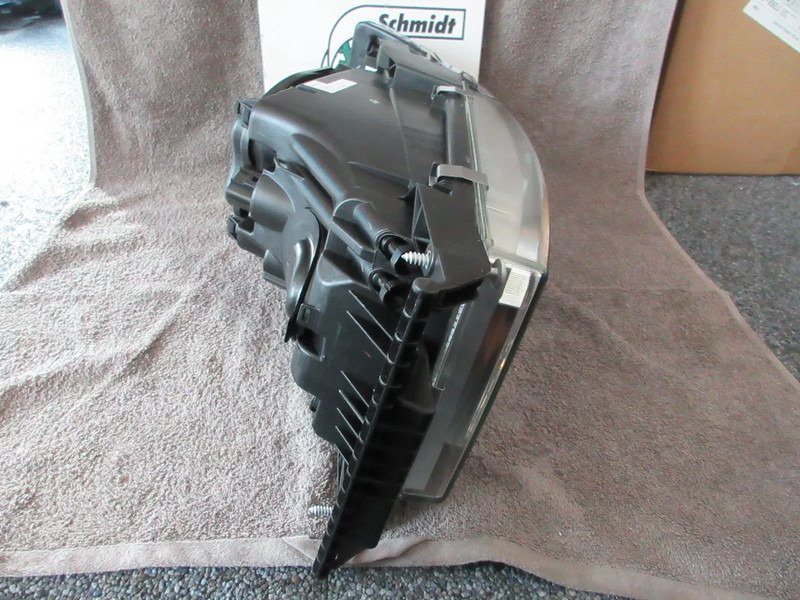 Scania 2416136 KOPLAMP LINKS SCANIA R 450 EURO 6 NIEUWE !!! - Farol dianteira por Camião: foto 2 Scania 2416136 KOPLAMP LINKS SCANIA R 450 EURO 6 NIEUWE !!! - Farol dianteira por Camião: foto 2
