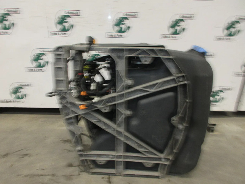 Volvo 23225656 // 24047642 AD BLUE TANK VOLVO FM 330 EURO 6 MODEL 2023 - Tanque de combustível por Camião: foto 5 Volvo 23225656 // 24047642 AD BLUE TANK VOLVO FM 330 EURO 6 MODEL 2023 - Tanque de combustível por Camião: foto 5