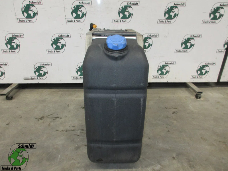 Volvo 23225656 // 24047642 AD BLUE TANK VOLVO FM 330 EURO 6 MODEL 2023 - Tanque de combustível por Camião: foto 1 Volvo 23225656 // 24047642 AD BLUE TANK VOLVO FM 330 EURO 6 MODEL 2023 - Tanque de combustível por Camião: foto 1