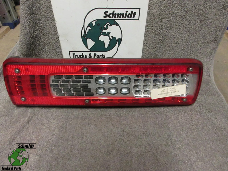 Volvo 84195519 // 84195521 ACHTERLAMP FH 500 EURO 6 MODEL 2020 RECHTS - Farol traseiros por Camião: foto 1 Volvo 84195519 // 84195521 ACHTERLAMP FH 500 EURO 6 MODEL 2020 RECHTS - Farol traseiros por Camião: foto 1