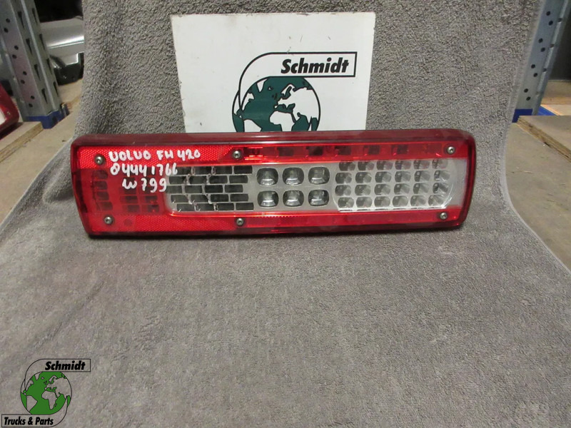 Volvo 84441766 VOLVO ACHTERLAMP LED LINKS EURO 6 MODEL 2020 - Farol traseiros por Camião: foto 1 Volvo 84441766 VOLVO ACHTERLAMP LED LINKS EURO 6 MODEL 2020 - Farol traseiros por Camião: foto 1