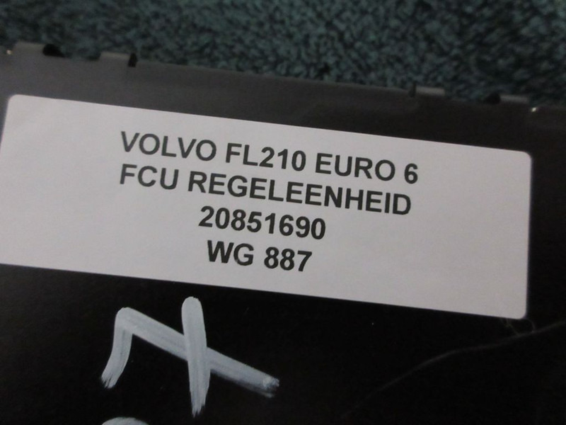 Volvo FL210 20851690 FCU REGELEENHEID EURO 6 - Sistema elétrico por Camião: foto 3 Volvo FL210 20851690 FCU REGELEENHEID EURO 6 - Sistema elétrico por Camião: foto 3