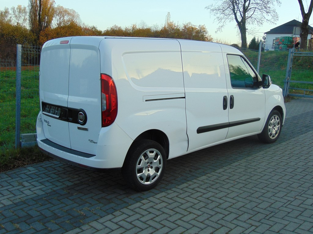 FIAT Doblo 1,6 MultiJet 105KM MAXI MAX - Furgão compacto: foto 4 FIAT Doblo 1,6 MultiJet 105KM MAXI MAX - Furgão compacto: foto 4