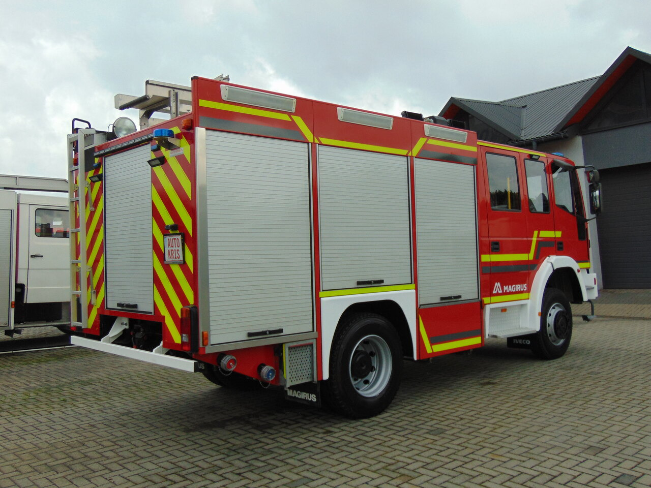 IVECO EuroFire 140E24 4x4 MAGIRUS - Carro de bombeiro: foto 4 IVECO EuroFire 140E24 4x4 MAGIRUS - Carro de bombeiro: foto 4