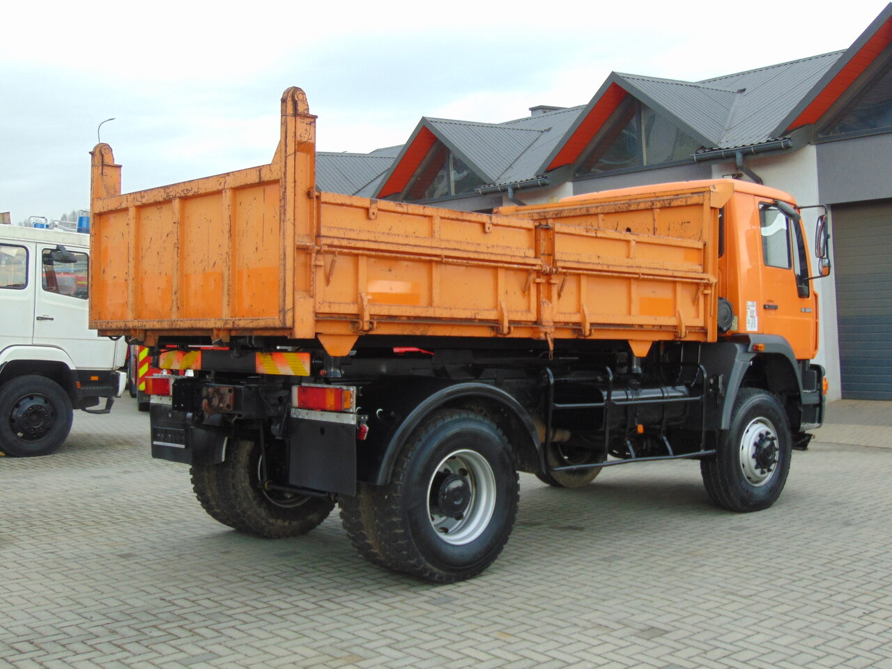 MAN 18-224 4x4 KIPER - Camião basculante: foto 4 MAN 18-224 4x4 KIPER - Camião basculante: foto 4