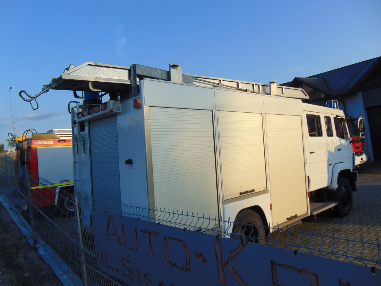MERCEDES-BENZ 1124AF 4x4 MAGIRUS - Carro de bombeiro: foto 4 MERCEDES-BENZ 1124AF 4x4 MAGIRUS - Carro de bombeiro: foto 4