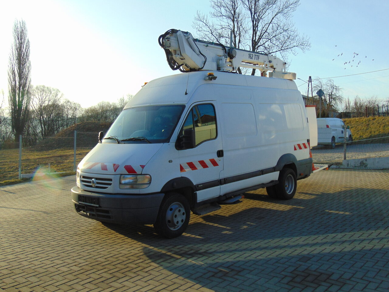 RENAULT Mascott 2,8dCi 110 L2H3 France Elevateur 152TTF 162TTF - Plataforma aérea: foto 1 RENAULT Mascott 2,8dCi 110 L2H3 France Elevateur 152TTF 162TTF - Plataforma aérea: foto 1