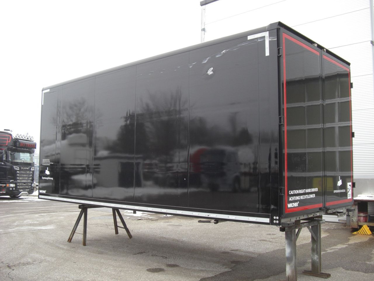 Walther Kofferaufbau neuwerig für MAN 12-15T aus 2020 - Carroçaria para furgões: foto 1 Walther Kofferaufbau neuwerig für MAN 12-15T aus 2020 - Carroçaria para furgões: foto 1