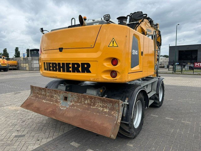 Liebherr A914 Rototilt - Escavadeira de rodas: foto 3 Liebherr A914 Rototilt - Escavadeira de rodas: foto 3