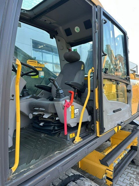 Volvo EW210D MH - Manipulador de material: foto 5 Volvo EW210D MH - Manipulador de material: foto 5