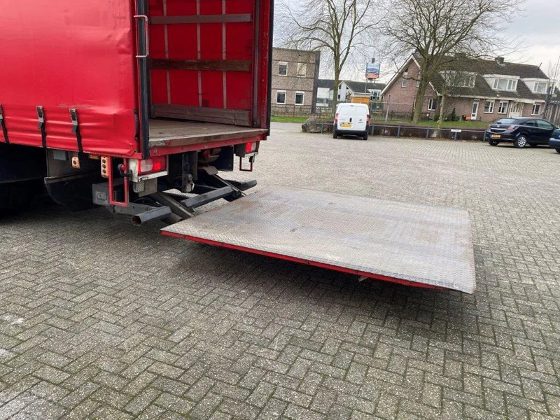 DAF CF400 / CURTAIN SAILS / BIG PLATFORM 2500 KG / DEB / NAVI / FULL-AIR / LWDS / ACC / AUTOMATIC / EURO-6 / 2015 - Camião furgão: foto 4 DAF CF400 / CURTAIN SAILS / BIG PLATFORM 2500 KG / DEB / NAVI / FULL-AIR / LWDS / ACC / AUTOMATIC / EURO-6 / 2015 - Camião furgão: foto 4