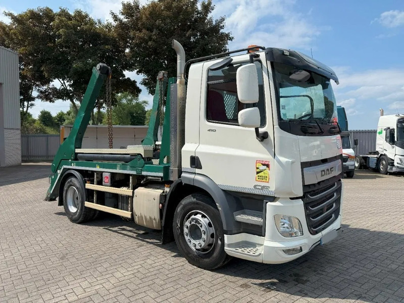 DAF CF410 / ENGINE RUNNING / ONLY:74525 KM / HYVA SKIPLOADER 3250 KG / AIRCO / AUTOMATIC / EURO-6 / 2020 - Camião multibenne: foto 2 DAF CF410 / ENGINE RUNNING / ONLY:74525 KM / HYVA SKIPLOADER 3250 KG / AIRCO / AUTOMATIC / EURO-6 / 2020 - Camião multibenne: foto 2