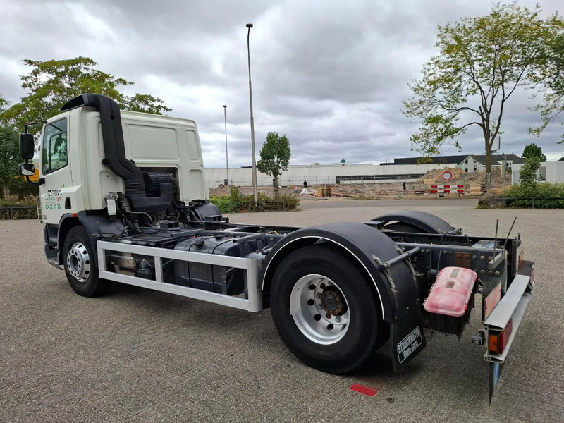DAF CF75-250 / ADR / ONLY:320740 KM / PTO / INLINER / ALCOA / GOOD CONDITION / MANUAL / EURO-5 / 2011 - Camião chassi: foto 3 DAF CF75-250 / ADR / ONLY:320740 KM / PTO / INLINER / ALCOA / GOOD CONDITION / MANUAL / EURO-5 / 2011 - Camião chassi: foto 3
