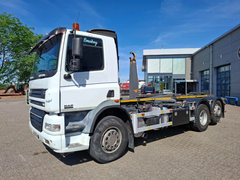 DAF CF85-430 / INTARDER / AJK HOOK SYSTEM / ONLY:431235 KM / LIFT+LENKACHSE / AIRCO / AUTOMATIC / EURO-3 / 2006 - Camião polibenne: foto 2 DAF CF85-430 / INTARDER / AJK HOOK SYSTEM / ONLY:431235 KM / LIFT+LENKACHSE / AIRCO / AUTOMATIC / EURO-3 / 2006 - Camião polibenne: foto 2