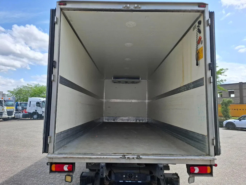 Iveco EuroCargo 120 / COOL TRUCK / CARRIER XARIOS 600 / PLATFORM 2000KG / ONLY:340634 KM / AIRCO / MANUAL / EURO-6 / 2014 - Camião isotérmico: foto 5 Iveco EuroCargo 120 / COOL TRUCK / CARRIER XARIOS 600 / PLATFORM 2000KG / ONLY:340634 KM / AIRCO / MANUAL / EURO-6 / 2014 - Camião isotérmico: foto 5