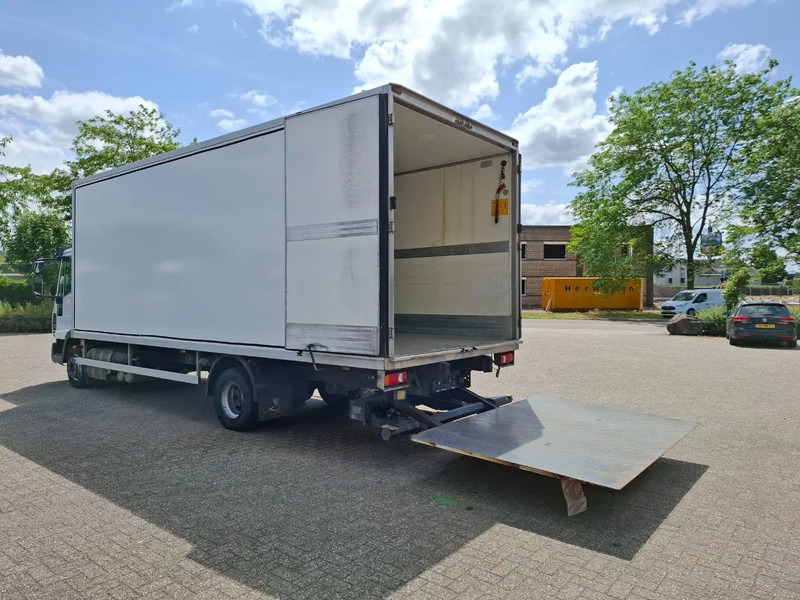 Iveco EuroCargo 120 / COOL TRUCK / CARRIER XARIOS 600 / PLATFORM 2000KG / ONLY:340634 KM / AIRCO / MANUAL / EURO-6 / 2014 - Camião isotérmico: foto 3 Iveco EuroCargo 120 / COOL TRUCK / CARRIER XARIOS 600 / PLATFORM 2000KG / ONLY:340634 KM / AIRCO / MANUAL / EURO-6 / 2014 - Camião isotérmico: foto 3