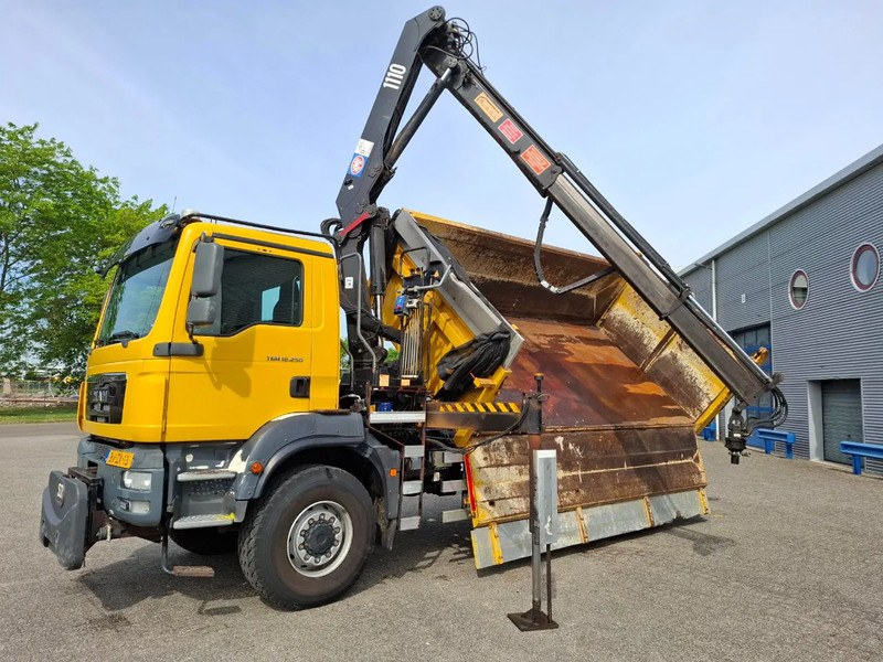 MAN TGM 18.250 / 4X4 / NL TRUCK / TUV:30-04-2026 / 118783 KM / HMF 1110 K2 / ROTATOR / GOOD TYRES / FULL-STEEL / DRUM BRAKES / MANUA - Camião basculante, Camião grua: foto 2 MAN TGM 18.250 / 4X4 / NL TRUCK / TUV:30-04-2026 / 118783 KM / HMF 1110 K2 / ROTATOR / GOOD TYRES / FULL-STEEL / DRUM BRAKES / MANUA - Camião basculante, Camião grua: foto 2