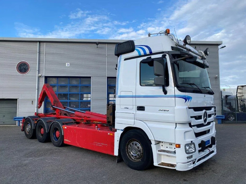 Mercedes-Benz Actros 3260 V8 / 15,9L / 8X4 / BIG AXLE / PALFINGER T26 HOOKLIFT / LIFT+LENKACHSE / FULL-AIR / AIRCO / AUTOMATIC / EURO-5 / 2013 - Camião polibenne: foto 5 Mercedes-Benz Actros 3260 V8 / 15,9L / 8X4 / BIG AXLE / PALFINGER T26 HOOKLIFT / LIFT+LENKACHSE / FULL-AIR / AIRCO / AUTOMATIC / EURO-5 / 2013 - Camião polibenne: foto 5