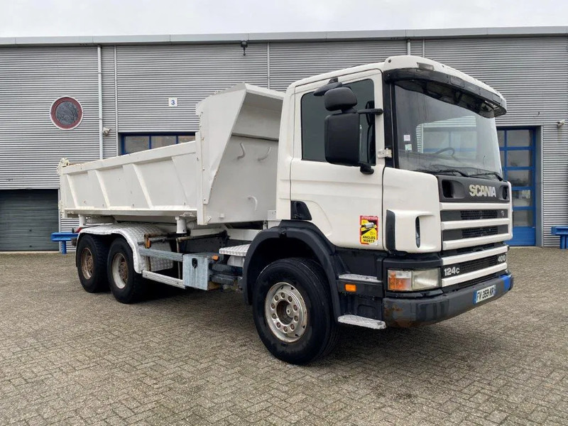 Scania 124-400 / 6X4 / RETARDER / BIG AXLE / FULL STEEL / 2SIDE TIPPER / OLD TACHO / AIRCO / MANUAL / EURO-2 / 2000 - Camião basculante: foto 5 Scania 124-400 / 6X4 / RETARDER / BIG AXLE / FULL STEEL / 2SIDE TIPPER / OLD TACHO / AIRCO / MANUAL / EURO-2 / 2000 - Camião basculante: foto 5