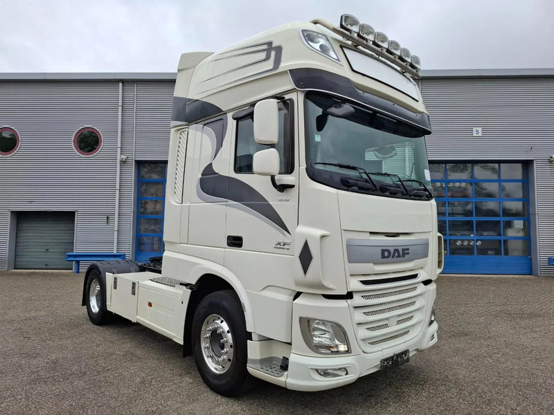 DAF XF106-460 / DEB / TUV:20-01-2026 / 753438 KM / FRIDGE / ACC / LWDS / SMART TACHO / ALCOA / AUTOMATIC / EURO-6 / 2017 - Tractor: foto 2 DAF XF106-460 / DEB / TUV:20-01-2026 / 753438 KM / FRIDGE / ACC / LWDS / SMART TACHO / ALCOA / AUTOMATIC / EURO-6 / 2017 - Tractor: foto 2