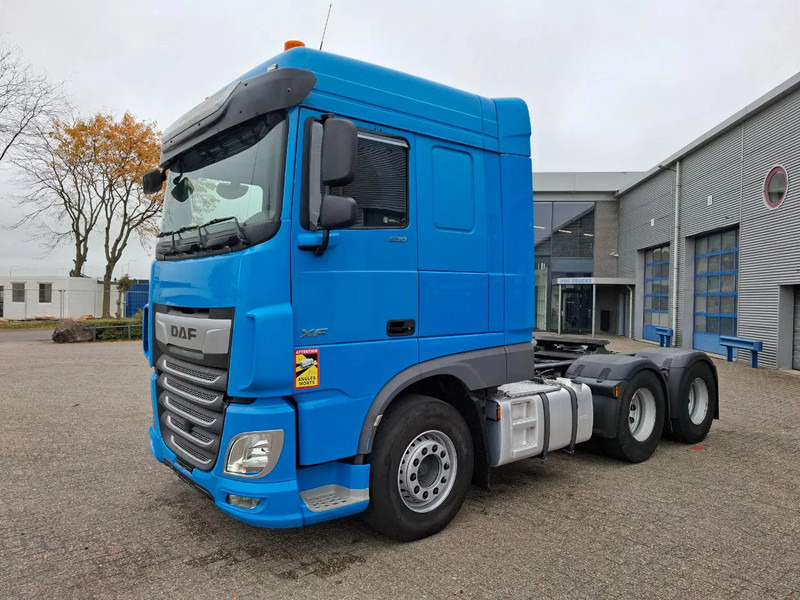 DAF XF106-530 / 6X4 / INTARDER / HYDRAULICS / ONLY:418213 KM / TUV:16-06-2026 / 44TON / LWDS / MANUAL / EURO-6 / 2018 - Tractor: foto 1 DAF XF106-530 / 6X4 / INTARDER / HYDRAULICS / ONLY:418213 KM / TUV:16-06-2026 / 44TON / LWDS / MANUAL / EURO-6 / 2018 - Tractor: foto 1