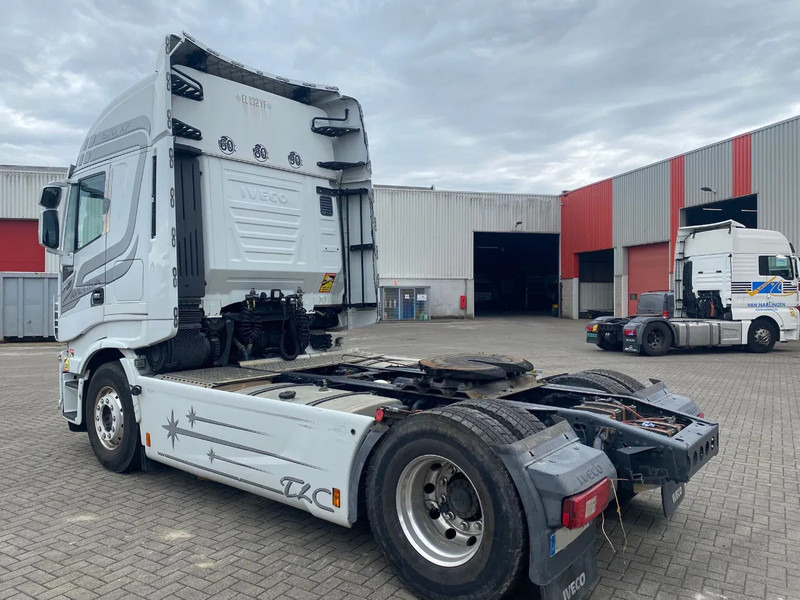 Iveco Stralis 570 XP / ENGINE RUNNING / INTARDER / PARKCOOL / DOUBLE TANK / NAVI / LEATHER / ONLY:749717 KM / ALCOA / EURO-6 / 2017 - Tractor: foto 3 Iveco Stralis 570 XP / ENGINE RUNNING / INTARDER / PARKCOOL / DOUBLE TANK / NAVI / LEATHER / ONLY:749717 KM / ALCOA / EURO-6 / 2017 - Tractor: foto 3