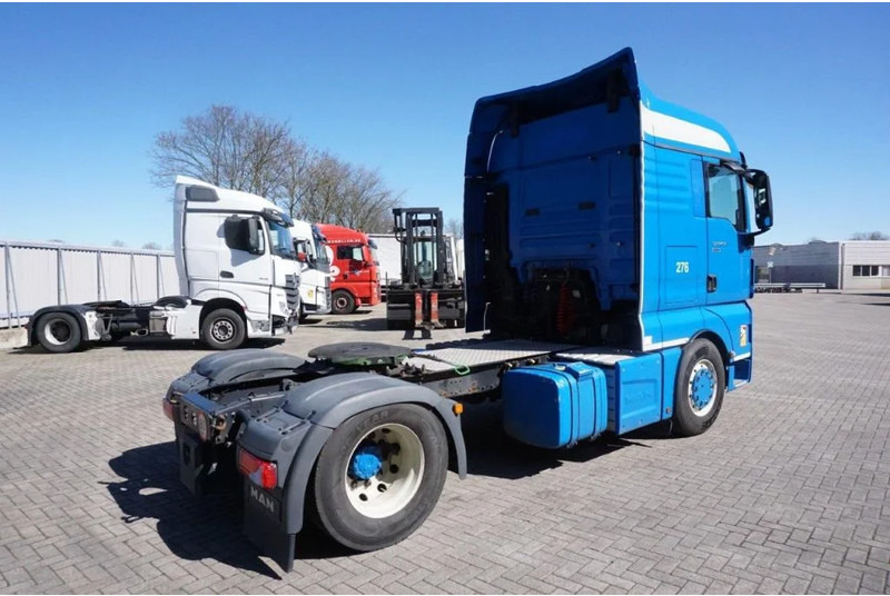 MAN TGX 18.400 / AUTOMATIC / DOUBLE TANK / ENGINE PROBLEMS / EURO-6 / 2016 - Tractor: foto 4 MAN TGX 18.400 / AUTOMATIC / DOUBLE TANK / ENGINE PROBLEMS / EURO-6 / 2016 - Tractor: foto 4