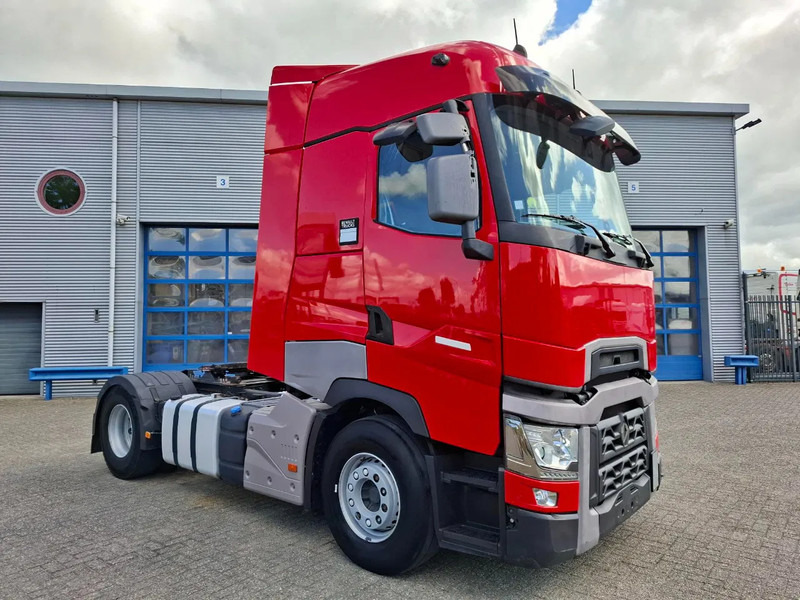 Renault T520 / RETARDER / DOUBLE TANK / TUV:19-03-2026 / PARKCOOL / ACC / LWDS / FRIDGE / AUTOMATIC / EURO-6 / 2019 - Tractor: foto 2 Renault T520 / RETARDER / DOUBLE TANK / TUV:19-03-2026 / PARKCOOL / ACC / LWDS / FRIDGE / AUTOMATIC / EURO-6 / 2019 - Tractor: foto 2