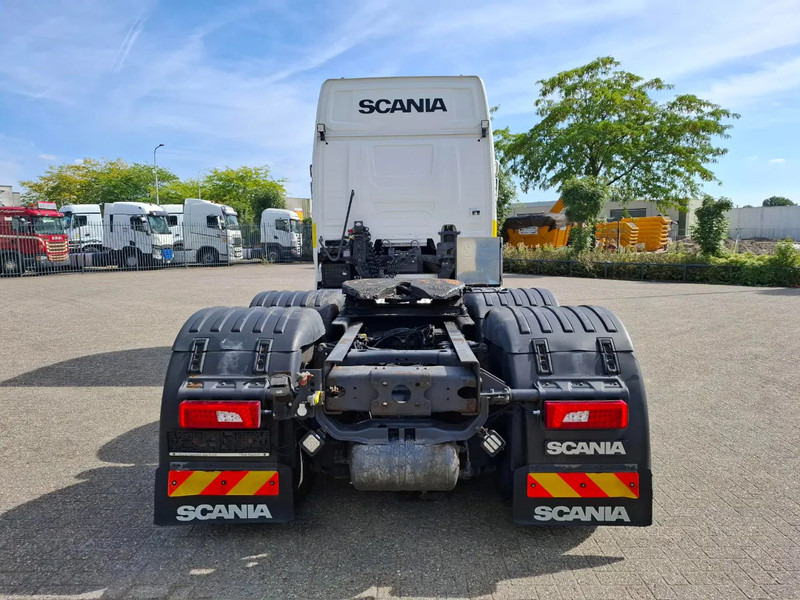 Scania NGS R650 V8 / 6X4 / RETARDER / 2X BIG AXLE / PARKCOOL / DOUBLE TANK / INLINER / FULL-AIR / ALCOA / LEATHER / NAVI / GEN2 V2 / EU - Tractor: foto 4 Scania NGS R650 V8 / 6X4 / RETARDER / 2X BIG AXLE / PARKCOOL / DOUBLE TANK / INLINER / FULL-AIR / ALCOA / LEATHER / NAVI / GEN2 V2 / EU - Tractor: foto 4