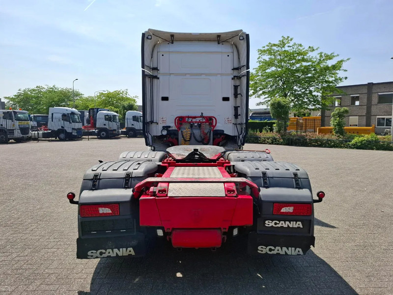 Scania R520 V8 / RETARDER / BOOGIE / FULL-AIR / ACC / LWDS / LEATHER / NAVI / XENON / FRIDGE / AUTOMATIC / EURO-6 / 2015 - Tractor: foto 4 Scania R520 V8 / RETARDER / BOOGIE / FULL-AIR / ACC / LWDS / LEATHER / NAVI / XENON / FRIDGE / AUTOMATIC / EURO-6 / 2015 - Tractor: foto 4