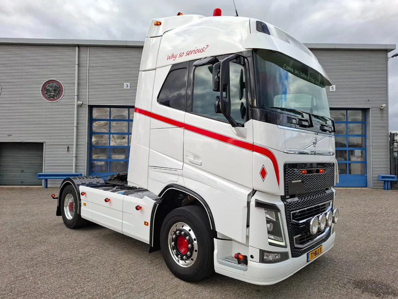 Volvo FH4-460 / CLEAN NL TRUCK / VEB+ / ADR / ACC / LWDS / DAS / DOUBLE TANK / LEATHER / FRIDGE / ALCOA / EURO-6 / 2016 - Tractor: foto 2 Volvo FH4-460 / CLEAN NL TRUCK / VEB+ / ADR / ACC / LWDS / DAS / DOUBLE TANK / LEATHER / FRIDGE / ALCOA / EURO-6 / 2016 - Tractor: foto 2