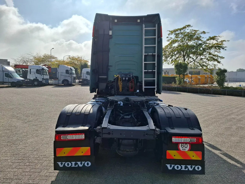 Volvo FH4-460 / VEB+ / DOUBLE TANK / FRIDGE / AIRCO / AUTOMATIC / EURO-6 / 2014 - Tractor: foto 4 Volvo FH4-460 / VEB+ / DOUBLE TANK / FRIDGE / AIRCO / AUTOMATIC / EURO-6 / 2014 - Tractor: foto 4