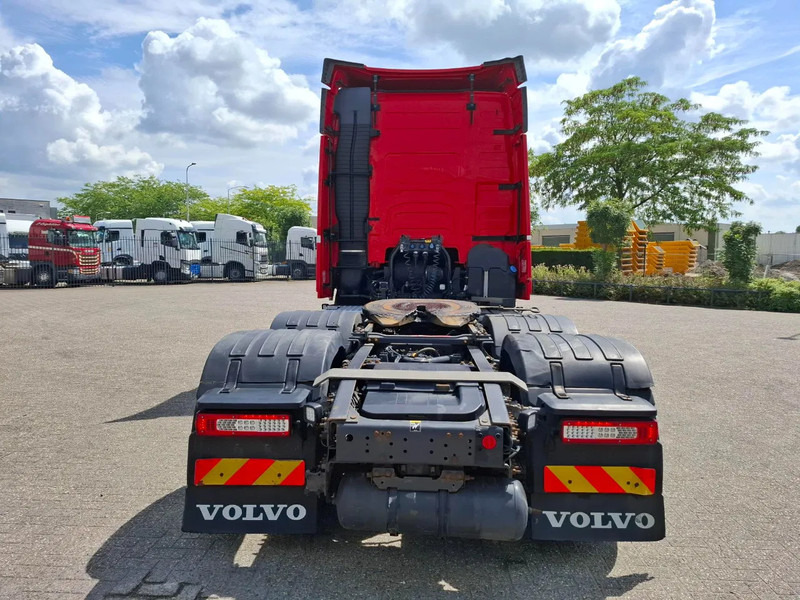 Volvo FH4-500 / VEB+ / ACC / LWDS / FRIDGE / FULL-AIR / 719722 KM / AUTOMATIC / EURO-6 / 2018 - Tractor: foto 4 Volvo FH4-500 / VEB+ / ACC / LWDS / FRIDGE / FULL-AIR / 719722 KM / AUTOMATIC / EURO-6 / 2018 - Tractor: foto 4