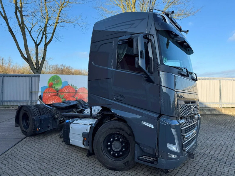 Volvo FH5-460 / VEB+ / HYDRAULICS / I-PARKCOOL / ONLY:188538 KM / FULL-AIR / ACC / LWDS / AUTOMATIC / EURO-6 / 2023 - Tractor: foto 2 Volvo FH5-460 / VEB+ / HYDRAULICS / I-PARKCOOL / ONLY:188538 KM / FULL-AIR / ACC / LWDS / AUTOMATIC / EURO-6 / 2023 - Tractor: foto 2