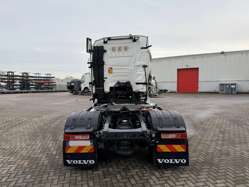 Volvo FH5-500 / RETARDER / HYDRAULICS / ONLY:33000 KM / I-PARKCOOL / VEB+ / AUTOMATIC / EURO-6 / 2025 - Tractor: foto 4 Volvo FH5-500 / RETARDER / HYDRAULICS / ONLY:33000 KM / I-PARKCOOL / VEB+ / AUTOMATIC / EURO-6 / 2025 - Tractor: foto 4