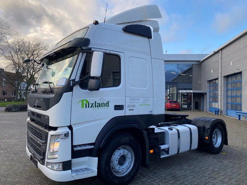 Volvo FM11-370 / GERMAN TRUCK / KB CHASSIS / VEB / ACC / LWDS / DOUBLE TANK / ONLY:763562 KM / AIRCO / AUTOMATIC / EURO-6 / 2018 - Tractor: foto 1 Volvo FM11-370 / GERMAN TRUCK / KB CHASSIS / VEB / ACC / LWDS / DOUBLE TANK / ONLY:763562 KM / AIRCO / AUTOMATIC / EURO-6 / 2018 - Tractor: foto 1