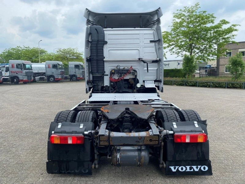 Volvo FM9-300 / MEGA / FULL-AIR / XENON / ONLY:372618KM / MANUAL / EURO-3 / 2004 - Tractor: foto 4 Volvo FM9-300 / MEGA / FULL-AIR / XENON / ONLY:372618KM / MANUAL / EURO-3 / 2004 - Tractor: foto 4