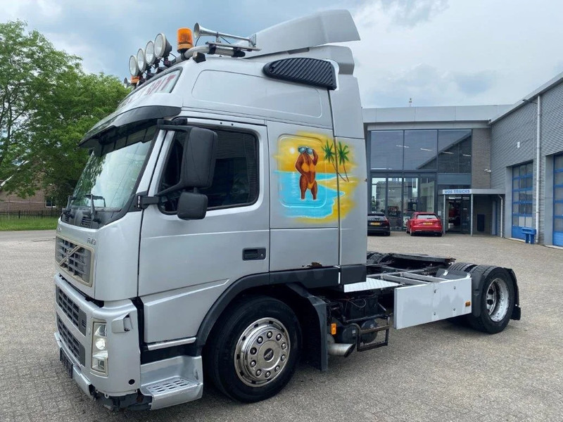 Volvo FM9-300 / MEGA / FULL-AIR / XENON / ONLY:372618KM / MANUAL / EURO-3 / 2004 - Tractor: foto 1 Volvo FM9-300 / MEGA / FULL-AIR / XENON / ONLY:372618KM / MANUAL / EURO-3 / 2004 - Tractor: foto 1