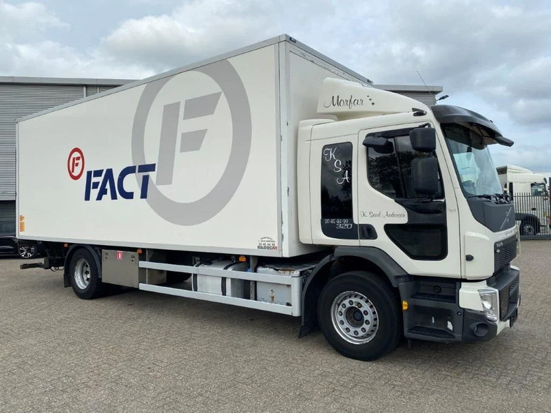 Volvo FE320 ONLY-463904-KM / CLOSED BOX / LOAD LIFT / AUTOMATIC / SIDE DOORS / EURO-6 / 2014 - Camião furgão: foto 2 Volvo FE320 ONLY-463904-KM / CLOSED BOX / LOAD LIFT / AUTOMATIC / SIDE DOORS / EURO-6 / 2014 - Camião furgão: foto 2