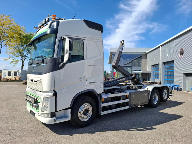 Volvo FH4-500 / VEB+ / HOOK 22 TON / LIFT+LENKACHSE / TUV:02-02-2026 / FULL-AIR / LWDS / NAVI / ALCOA / AUTOMATIC / EURO-6 / 2017 - Camião polibenne: foto 2 Volvo FH4-500 / VEB+ / HOOK 22 TON / LIFT+LENKACHSE / TUV:02-02-2026 / FULL-AIR / LWDS / NAVI / ALCOA / AUTOMATIC / EURO-6 / 2017 - Camião polibenne: foto 2