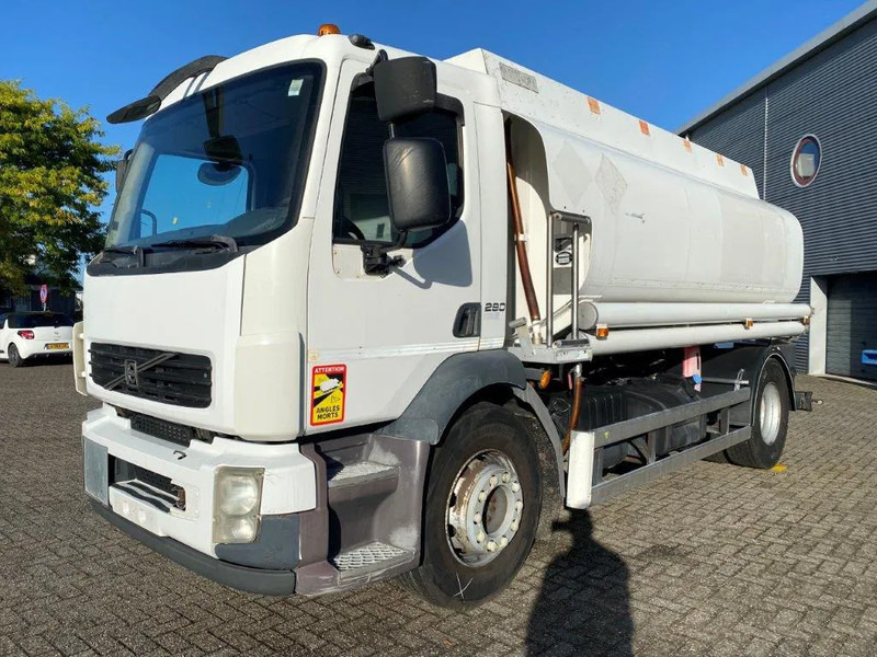 Volvo FL7-290 / 5 COMPARTIMENTS / 13000 LITER TOTAL / PUMP / AUTOMATIC / EURO-5 / 2009 - Caminhão tanque: foto 1 Volvo FL7-290 / 5 COMPARTIMENTS / 13000 LITER TOTAL / PUMP / AUTOMATIC / EURO-5 / 2009 - Caminhão tanque: foto 1