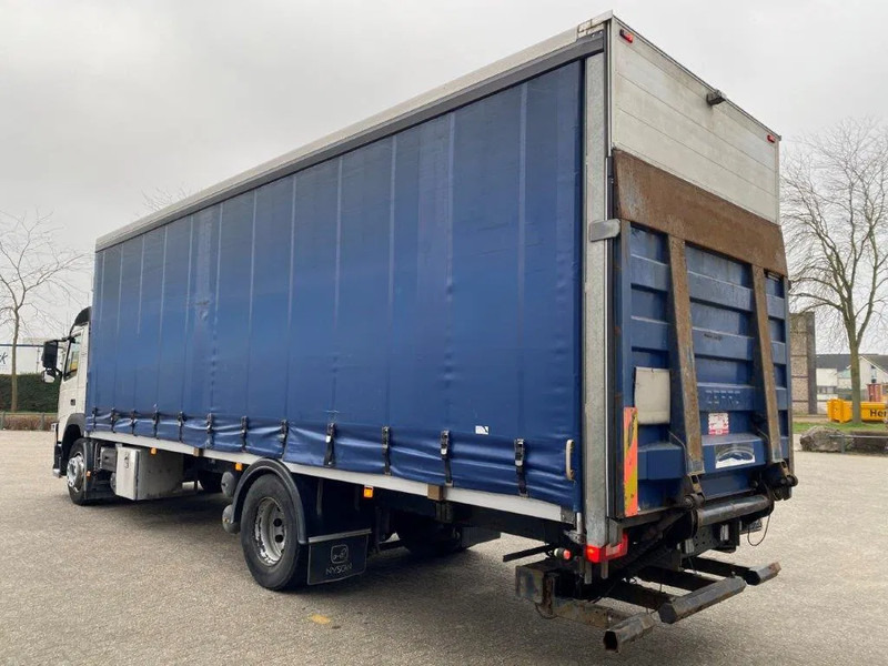Volvo FM11-330 / LOW KM'S:472120 KM / LWDS / FULL-AIR / NAVI / CURTAIN SAILS / PLATFORM 2500KG / AUTOMATIC / EURO-6 / 2016 - Camião de lona: foto 3 Volvo FM11-330 / LOW KM'S:472120 KM / LWDS / FULL-AIR / NAVI / CURTAIN SAILS / PLATFORM 2500KG / AUTOMATIC / EURO-6 / 2016 - Camião de lona: foto 3
